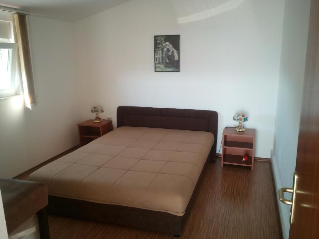 Apartmani Kapitanovic 比奥格勒·纳·莫鲁 外观 照片